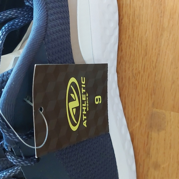 Athletic Works Memory Foam Shoes - Picture 5 of 9